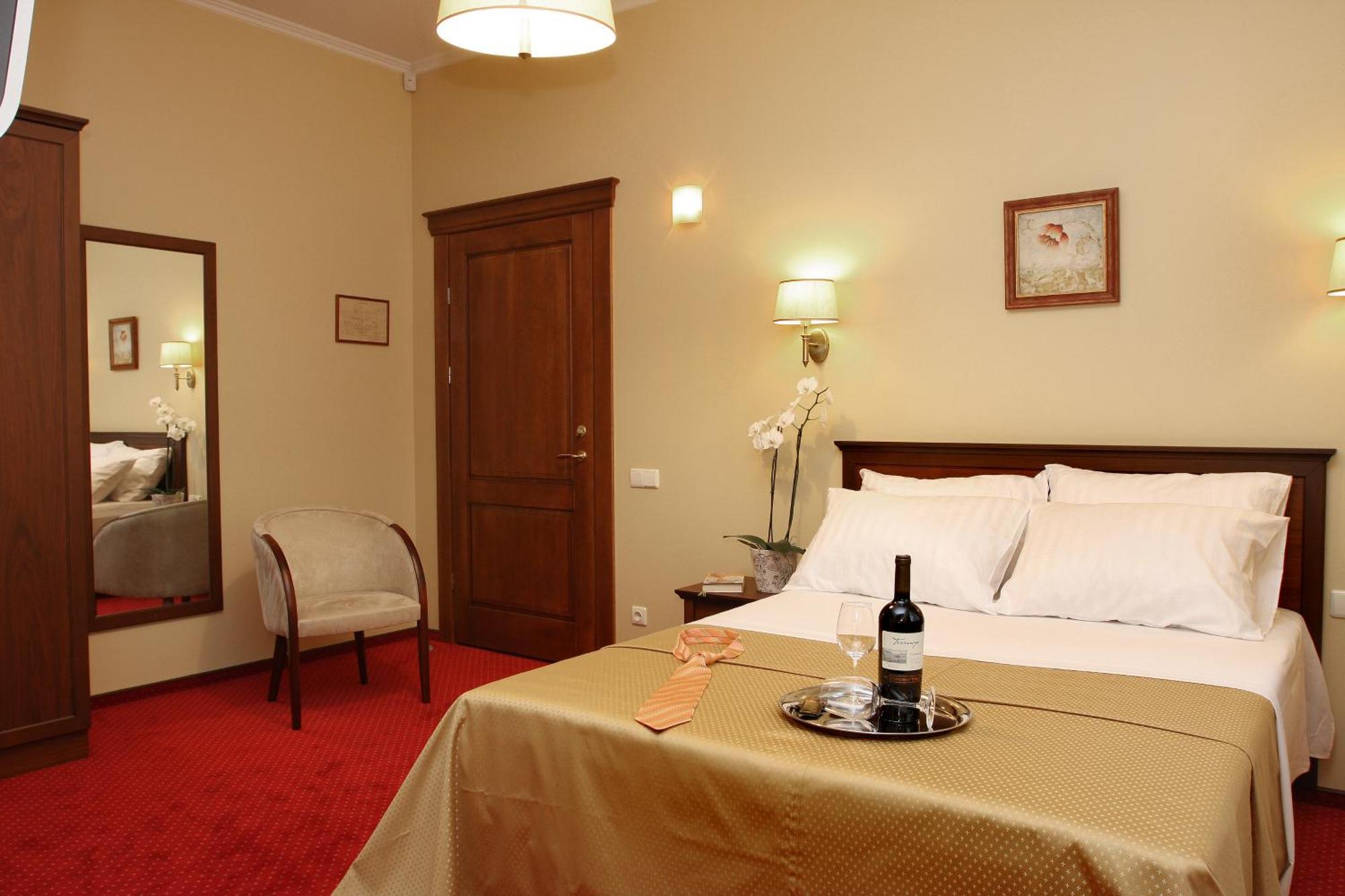 Conviva Hotel Panevezys Ngoại thất bức ảnh