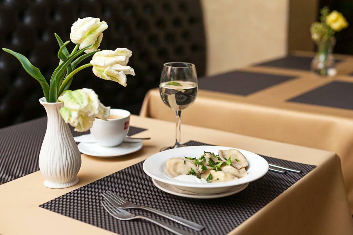 Conviva Hotel Panevezys Ngoại thất bức ảnh