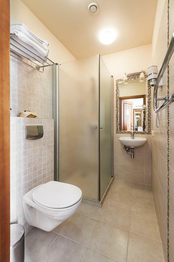 Conviva Hotel Panevezys Ngoại thất bức ảnh