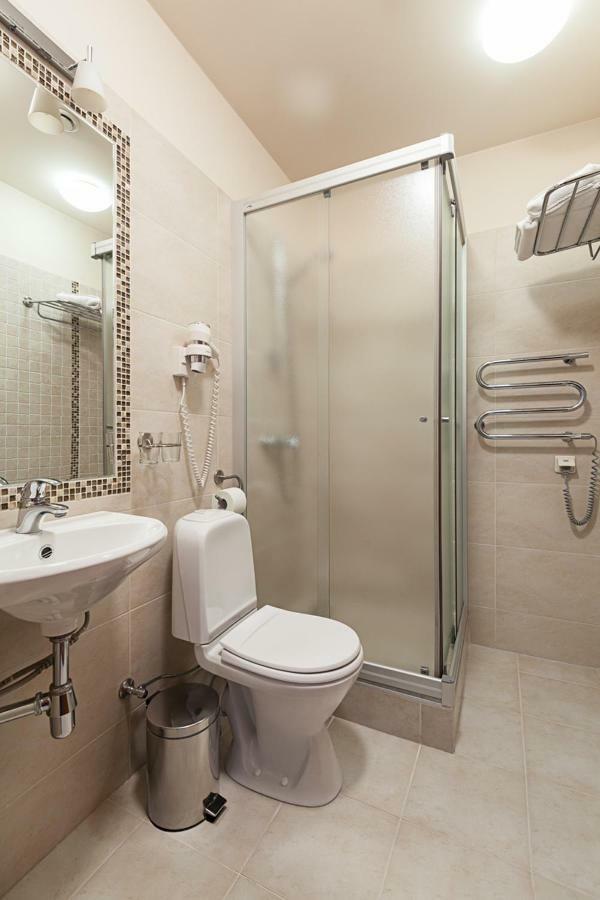 Conviva Hotel Panevezys Ngoại thất bức ảnh