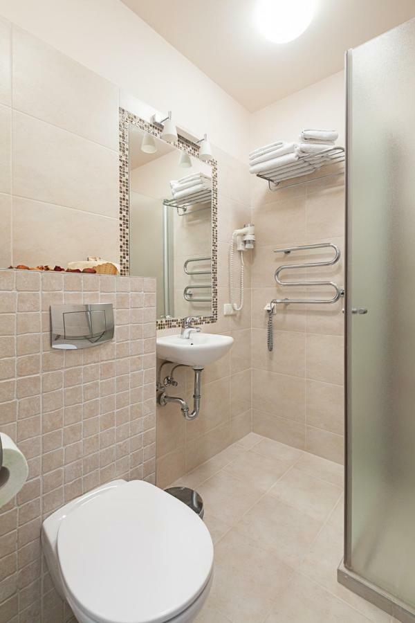 Conviva Hotel Panevezys Ngoại thất bức ảnh
